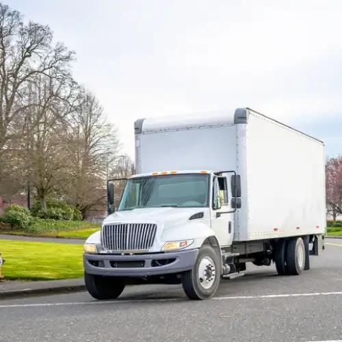 Box truck dispatch service helping small trucking fleets compete in 2026 market